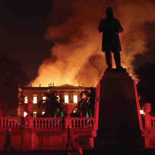 文化遺產的損失-巴西歷史博物館失火