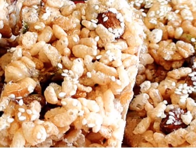Meitong (Rice Crispy Treats)