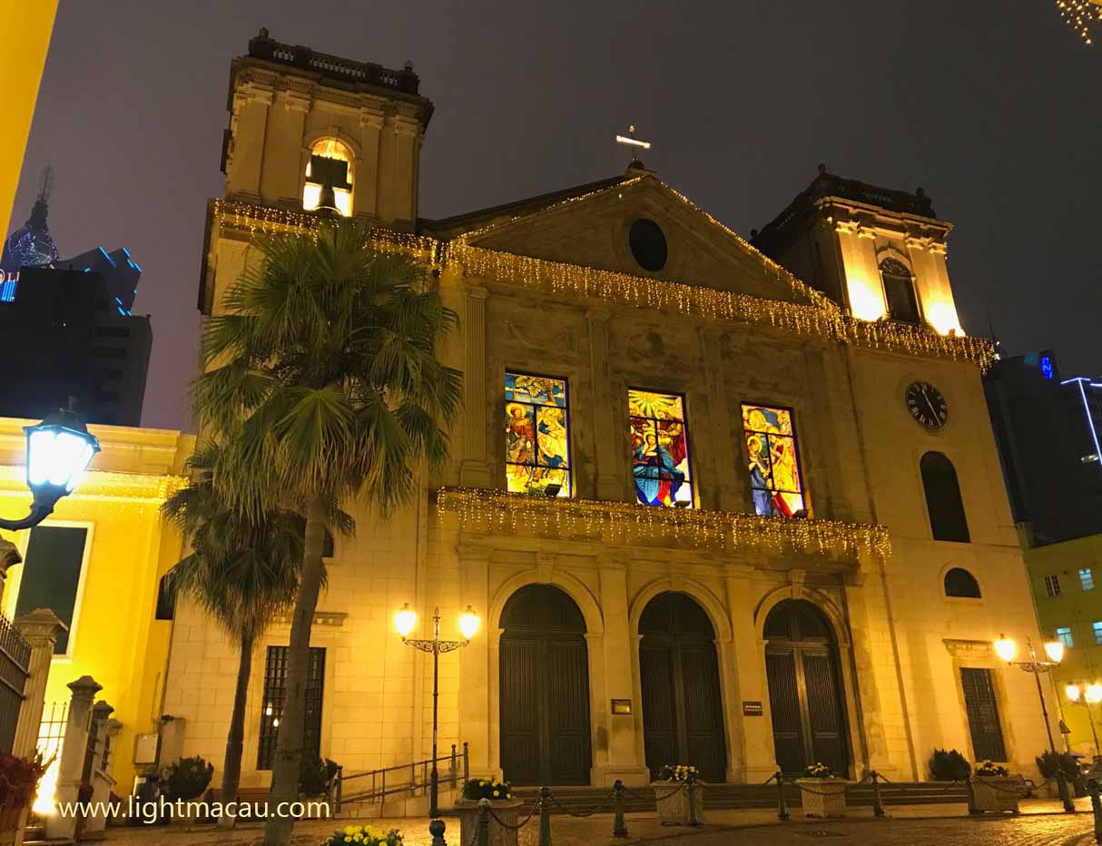Macau Atrações- A visão noturna da Catedral